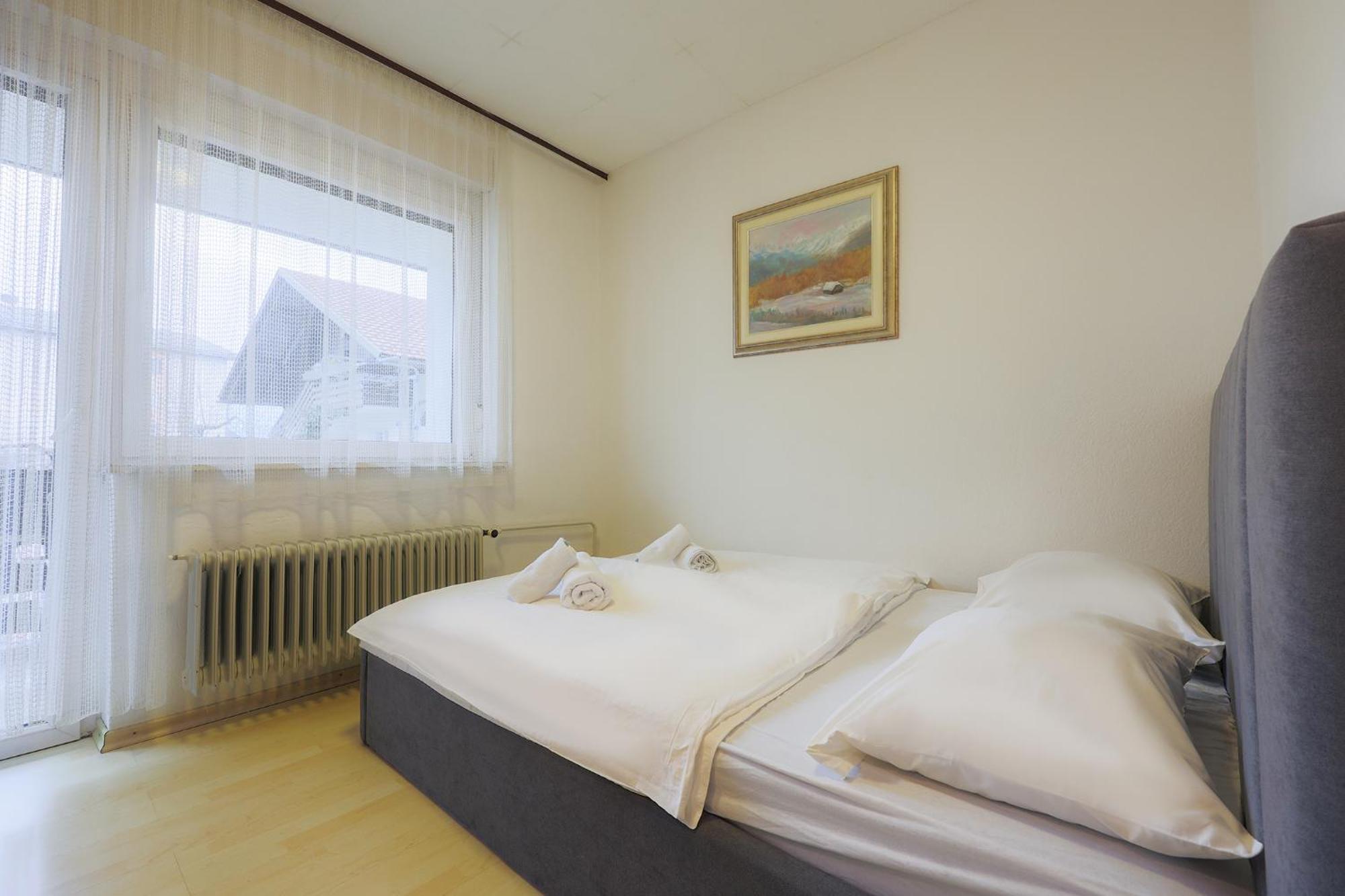 Papas Apartment 勒什 外观 照片