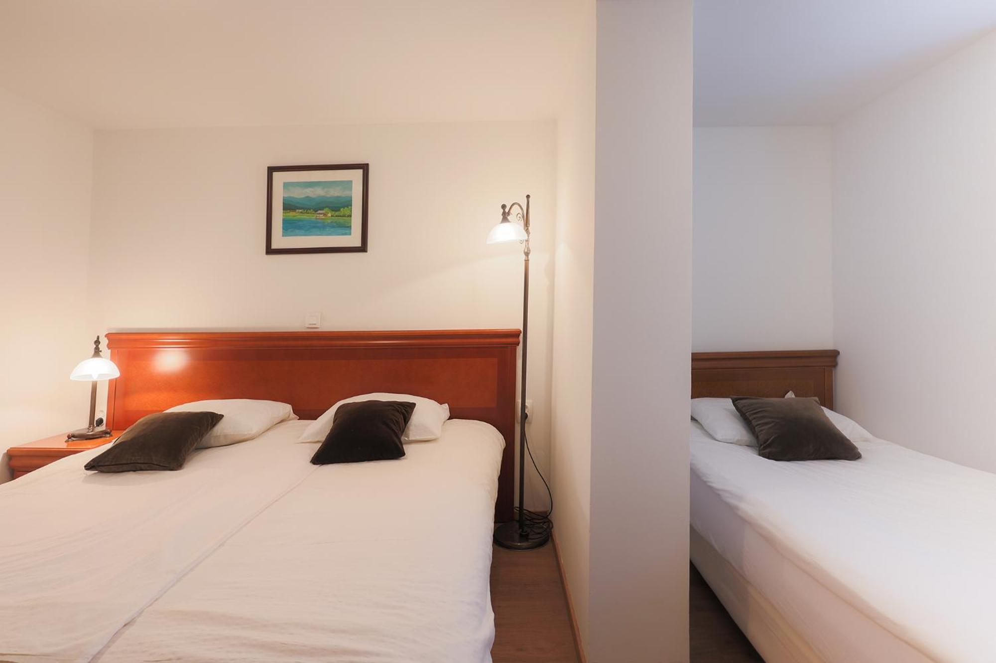 Papas Apartment 勒什 外观 照片