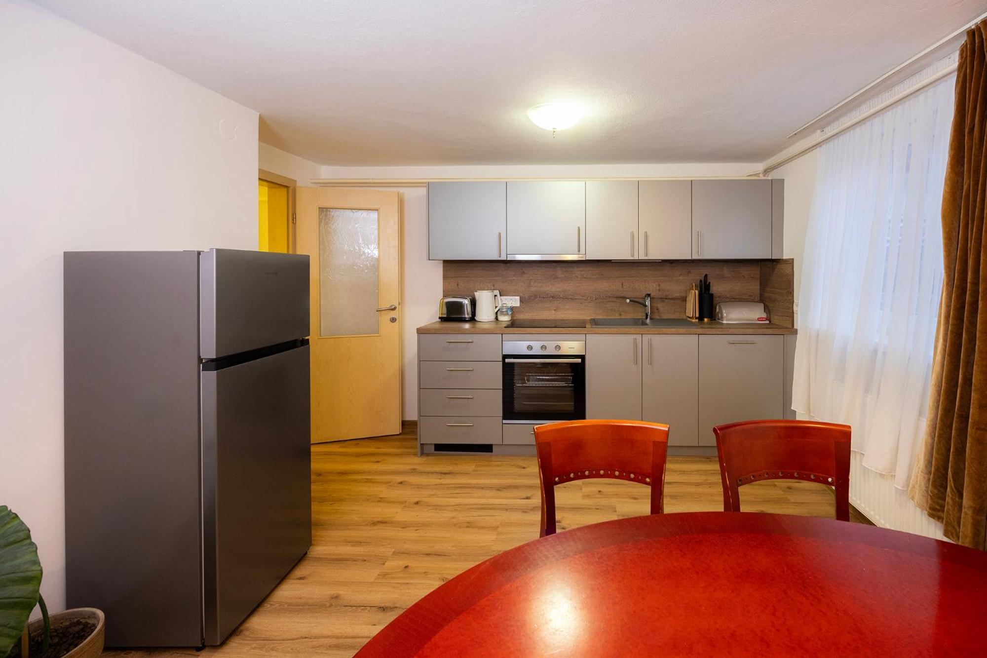 Papas Apartment 勒什 外观 照片