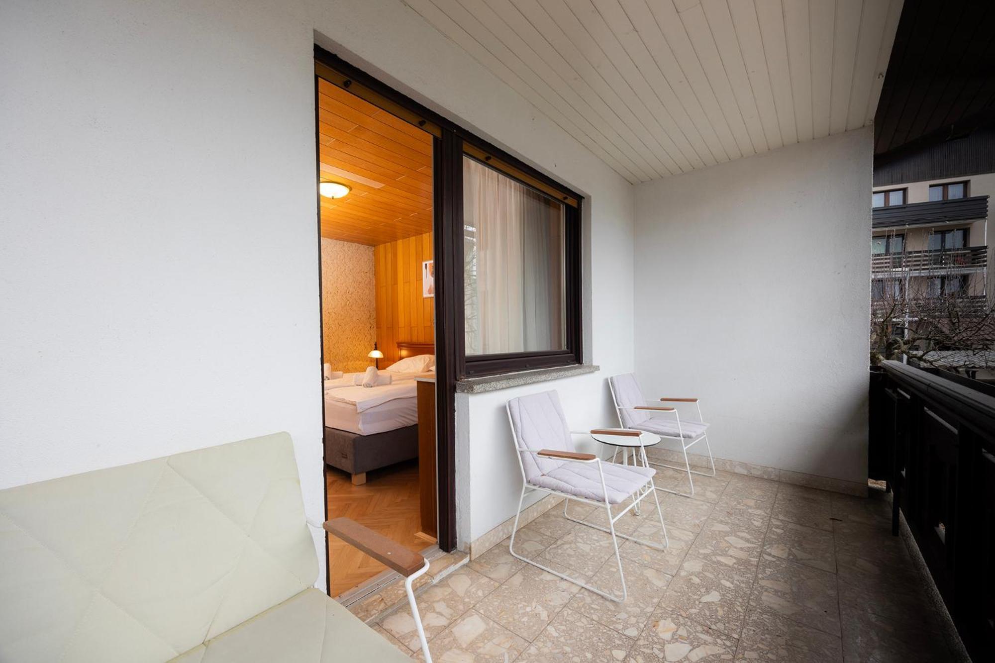 Papas Apartment 勒什 外观 照片