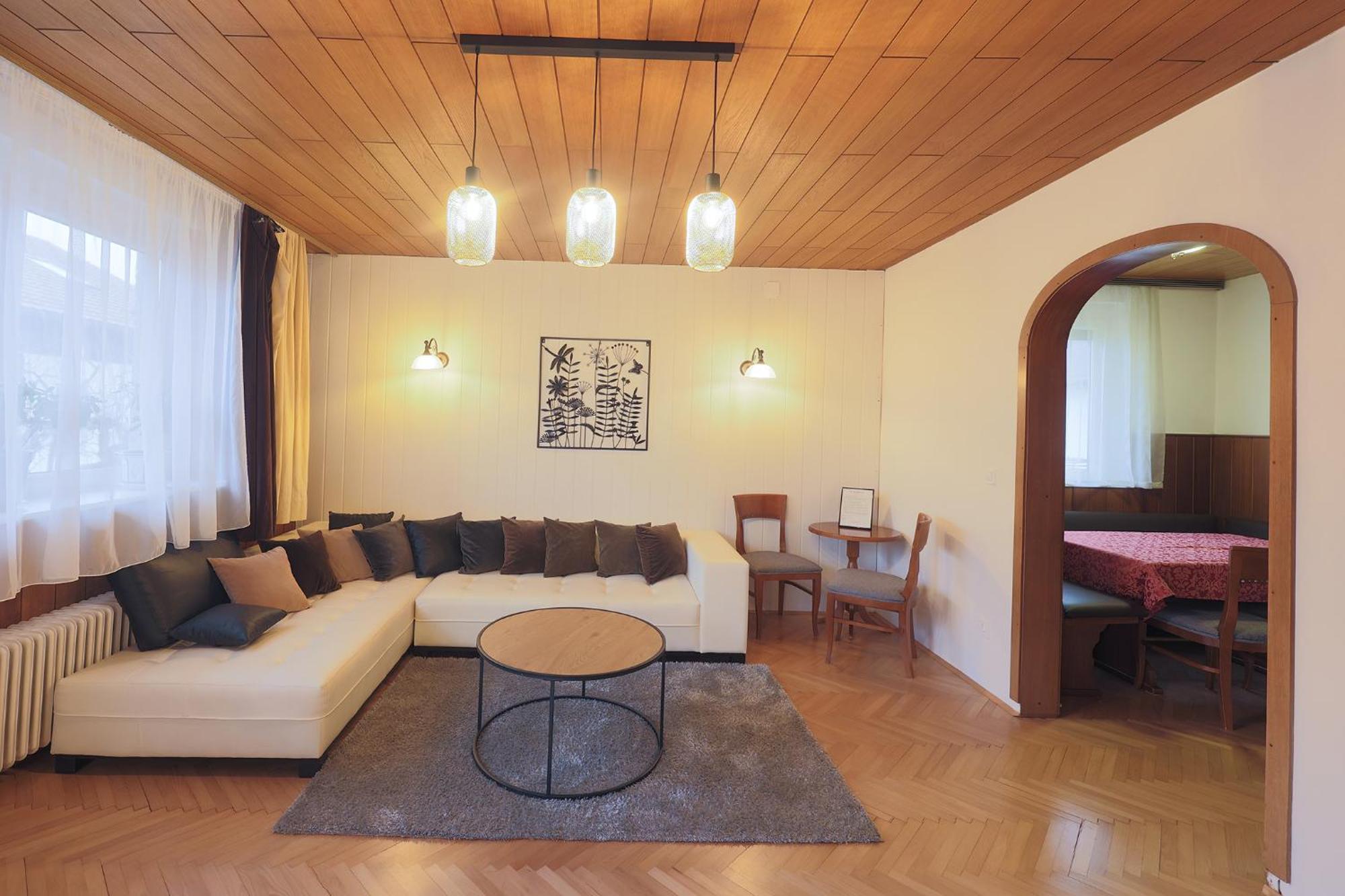 Papas Apartment 勒什 外观 照片