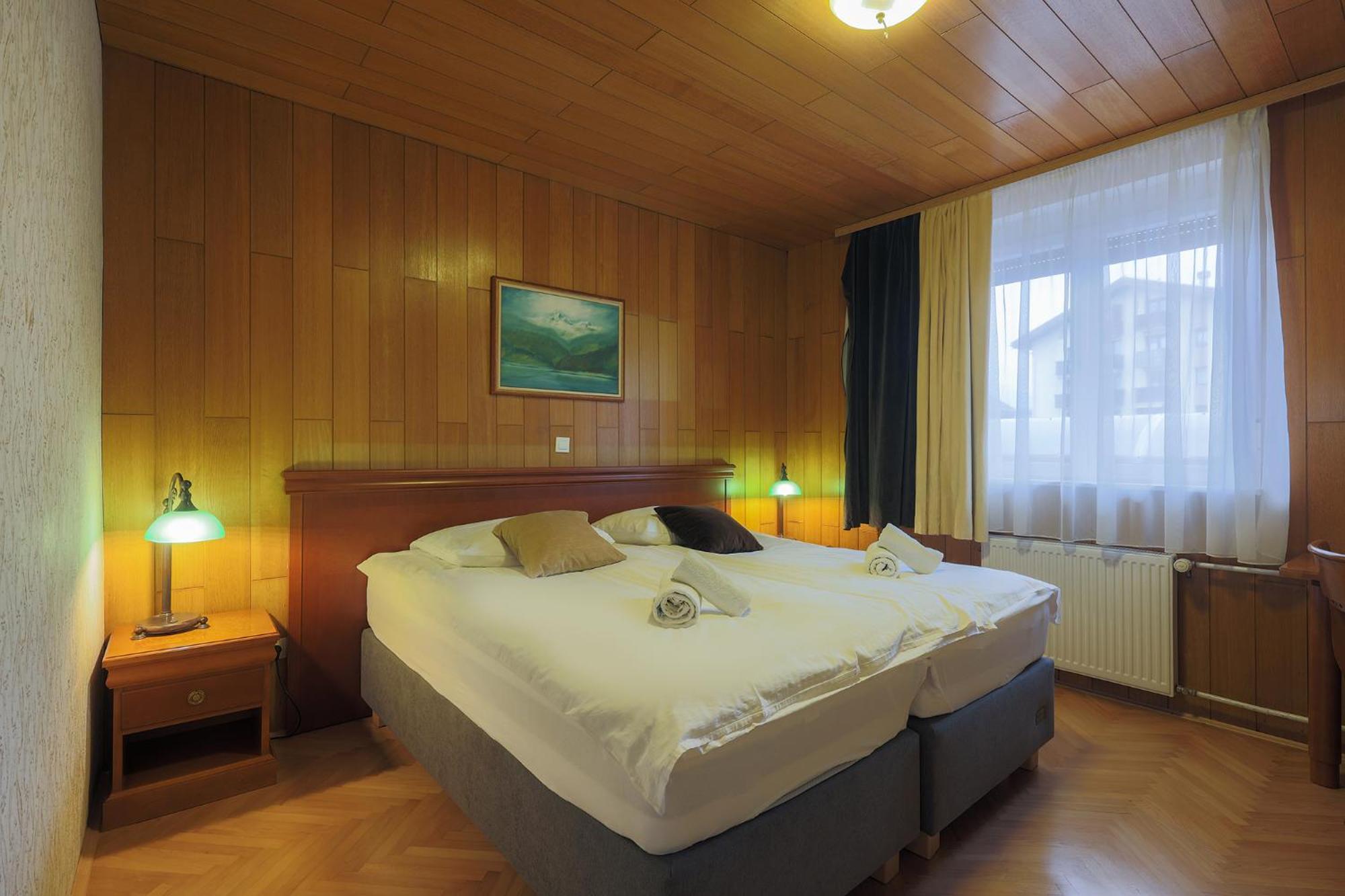 Papas Apartment 勒什 外观 照片